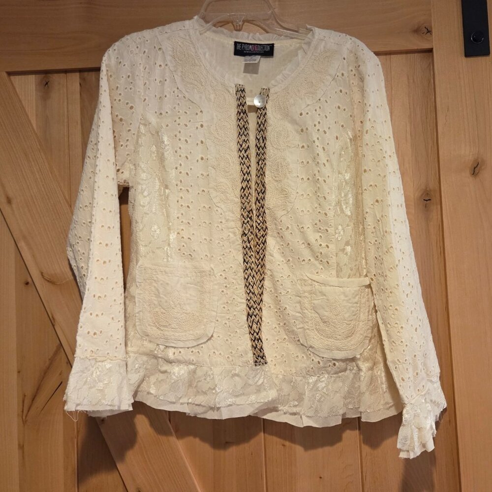 The Pyramid Collection Sz M Cream Eyelet Cotton Lace Feminine Coquette Victorian